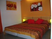orange flower room
